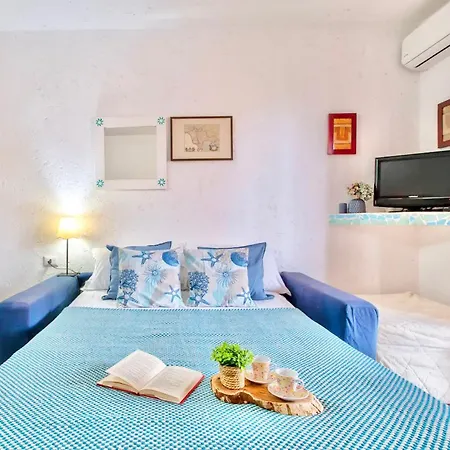 Apartment 2 Beds With Private Balcony In Marinella Just 200 Mt From The Sea