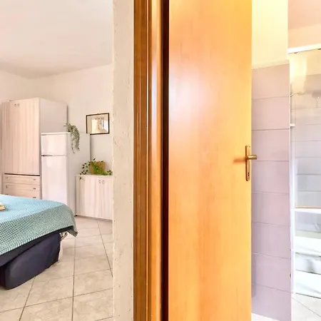 Apartment 2 Beds With Private Balcony In Marinella Just 200 Mt From The Sea Golfo Aranci