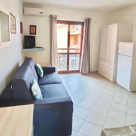 2 Beds With Private Balcony In Marinella Just 200 Mt From The Sea Golfo Aranci